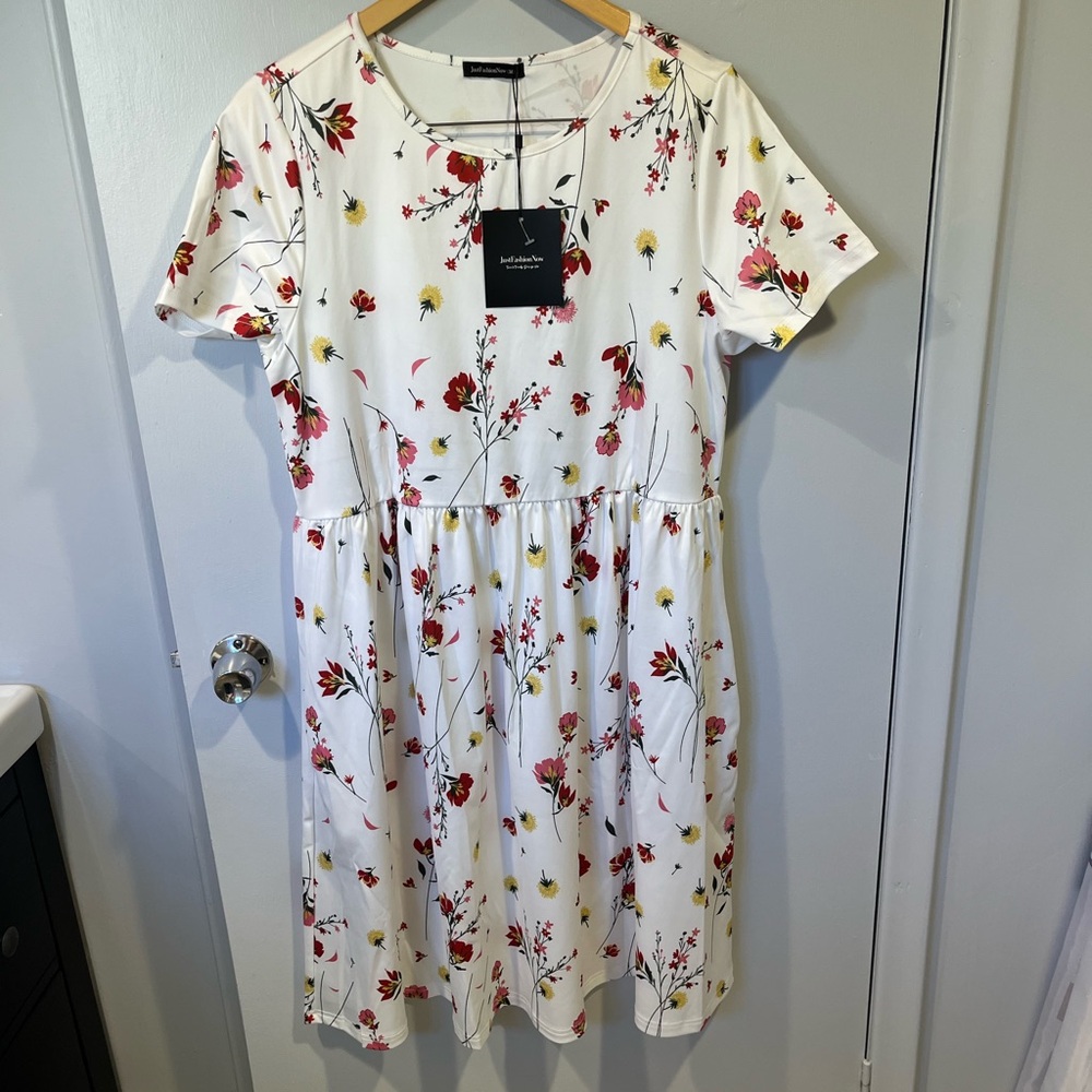 NWT dress with pockets
